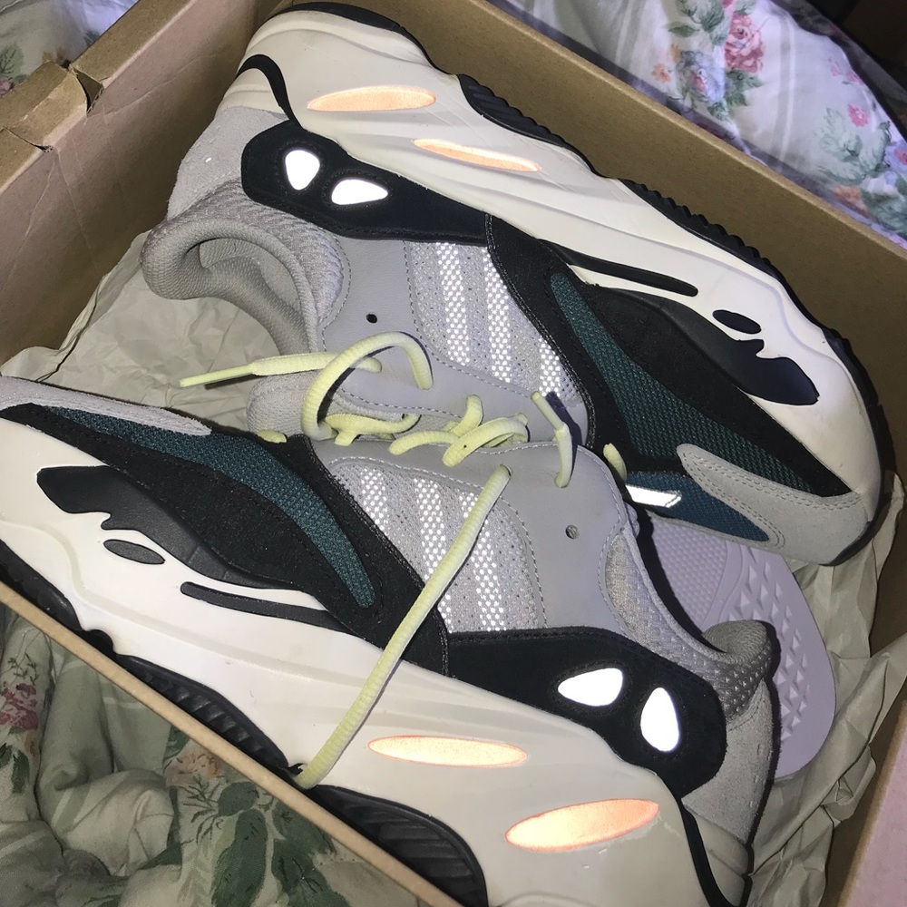 Yeezy Boost 700